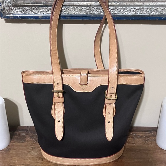 Elegant Black and Tan Women's Tote Bag - Picture 1 of 6
